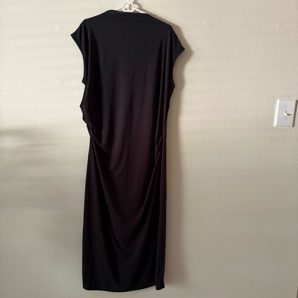 Old Navy Black Sleeveless Sheath Dress